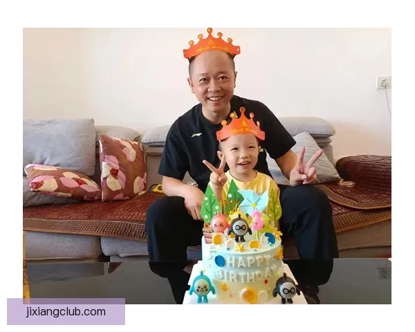 李月汝社媒晒照庆生 小宝生日快乐被爱温暖环绕为自己干杯